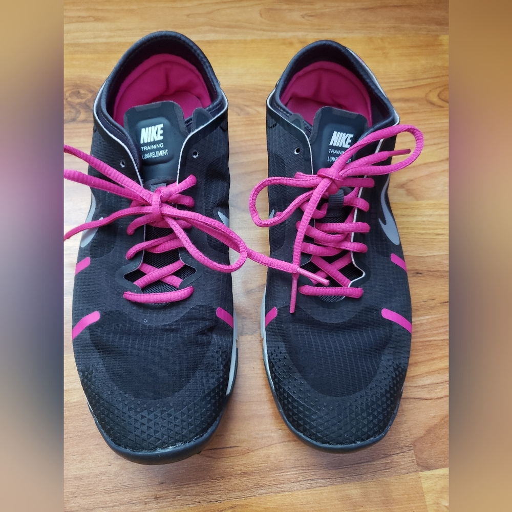 Womens sz 10 Nike